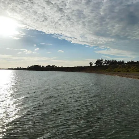 度假居 6 Person In *